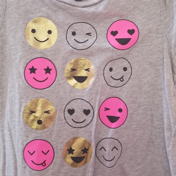 Graphic T-shirt - Picture 3 of 3